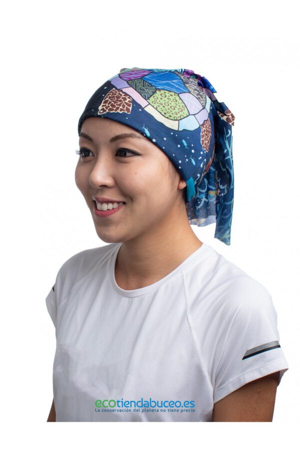 chica con bandana en la cabeza diseño de tortugas